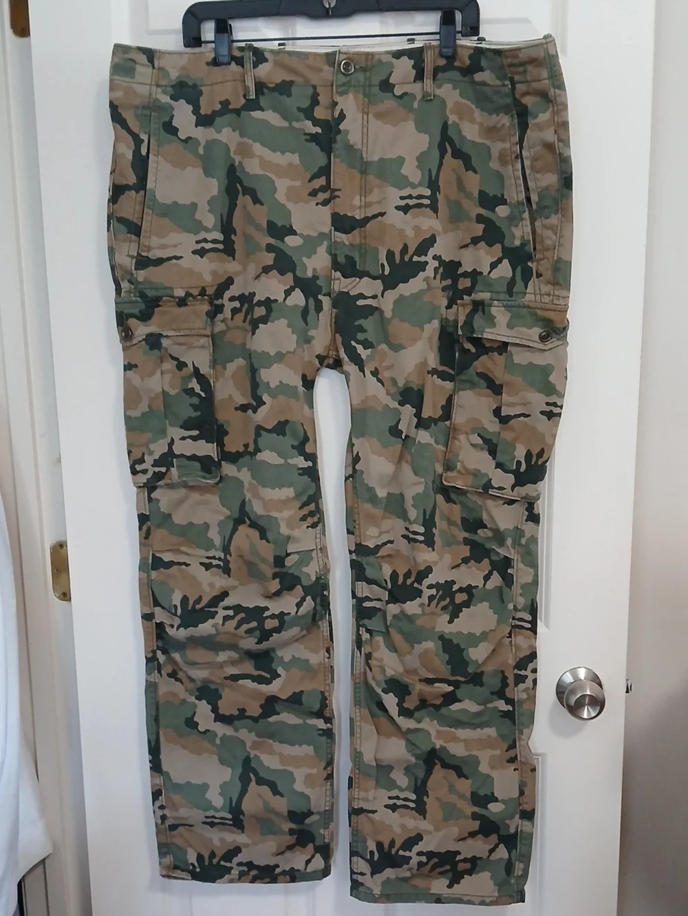 Levi's Men's Camo Cargo Pants – Green/Tan Camouflage 42 X 32